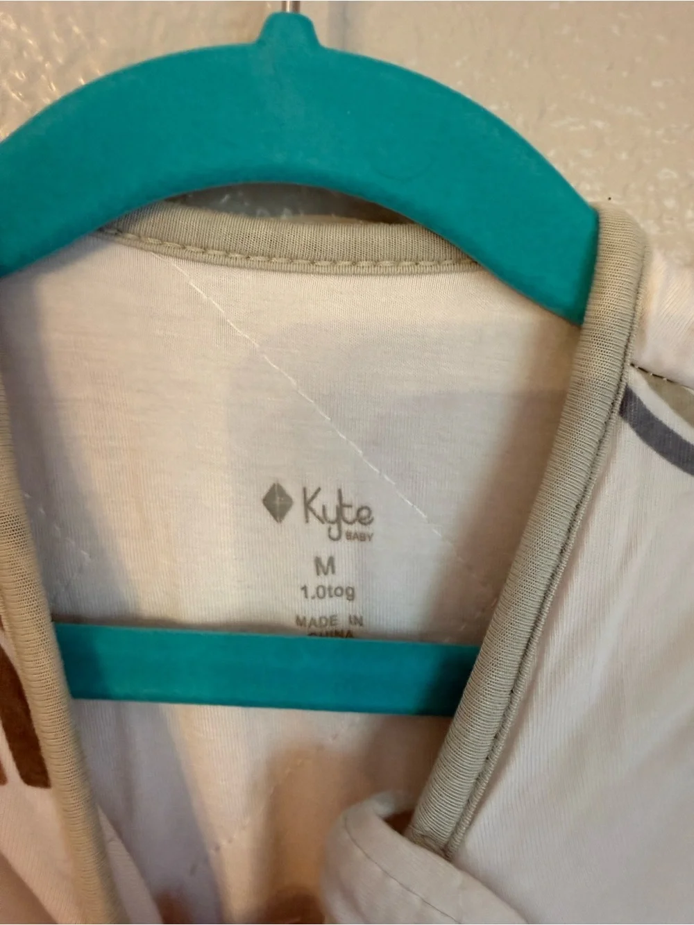 Kyte BABY White Sleep Sack with Tan & Gray Rainbow Print